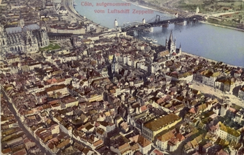 Luftaufnahmen von Köln aus einem Luftschiff