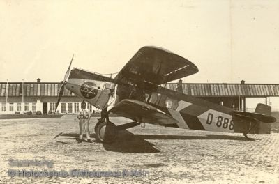 Berliner Zeitung Transportfugzeug D-886 Flughafen Kln Butzweilerhof