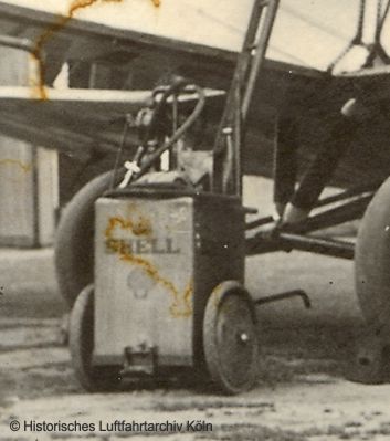 Schmierwagen fr l auf dem Flughafen Kln Butzweilerhof um 1926