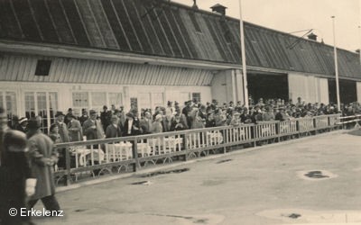 Zuschauer auf dem Flughafen Kln Butzweilerhof