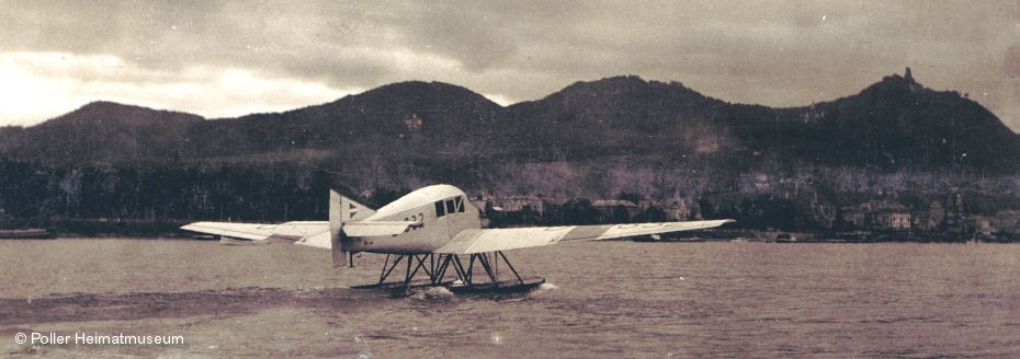 Ein Junkers F13 Wasserflugzeug auf dem Rhein vor dem Siebengebirge