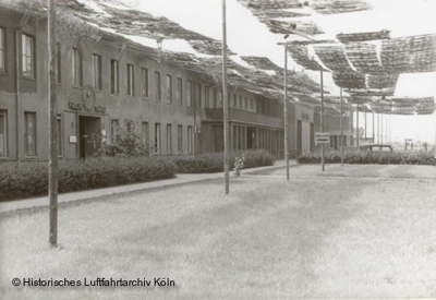 Tarnnetze Flughafen Köln Luftwaffe