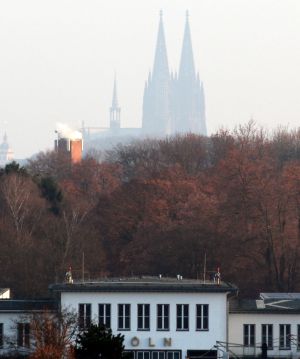 Blickrichtung Butzweielrhof auf den Dom