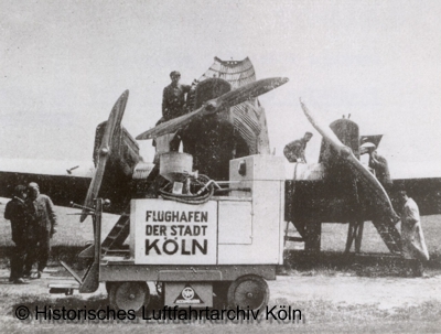 Elektro-Tankkarren der Firma Scheele Flughafen Köln Butzweilerhof