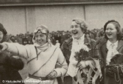 Luzie Byczkowsky auf dem Flughafen Kln Butzweilerhof